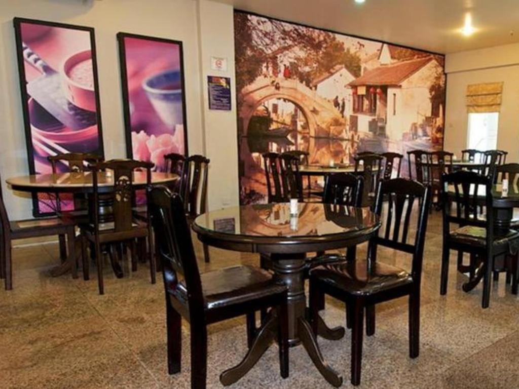 Traders Inn Brunei Бандар Сери Бегаван Екстериор снимка