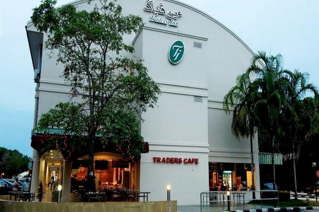 Traders Inn Brunei Бандар Сери Бегаван Екстериор снимка