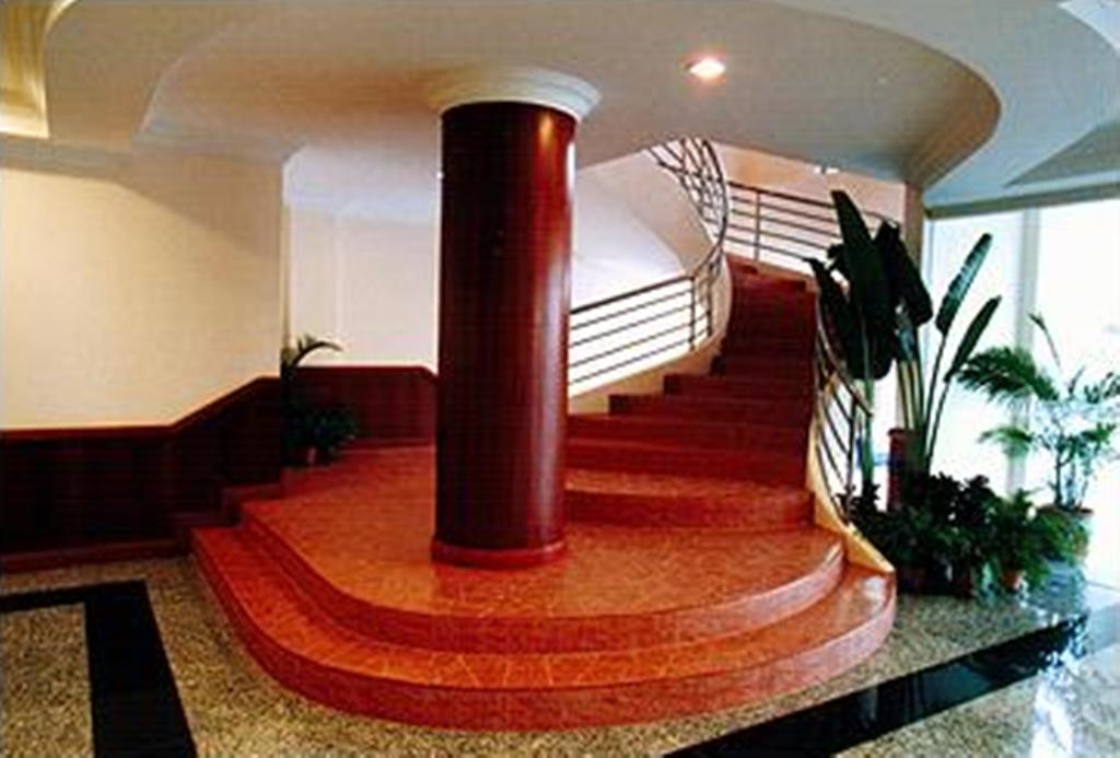 Traders Inn Brunei Бандар Сери Бегаван Екстериор снимка
